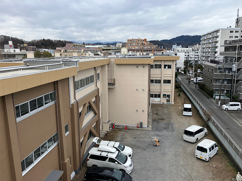 八王子市立散田小学校校舎・体育館外壁改修及び屋上防水工事